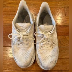 Hoka Clifton 8- size 8.5